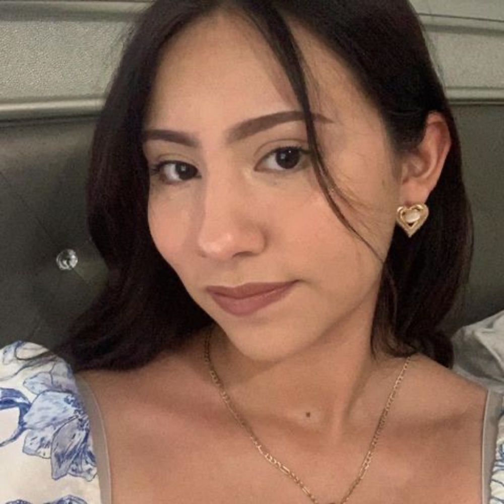 Meet your Posher, Anahi